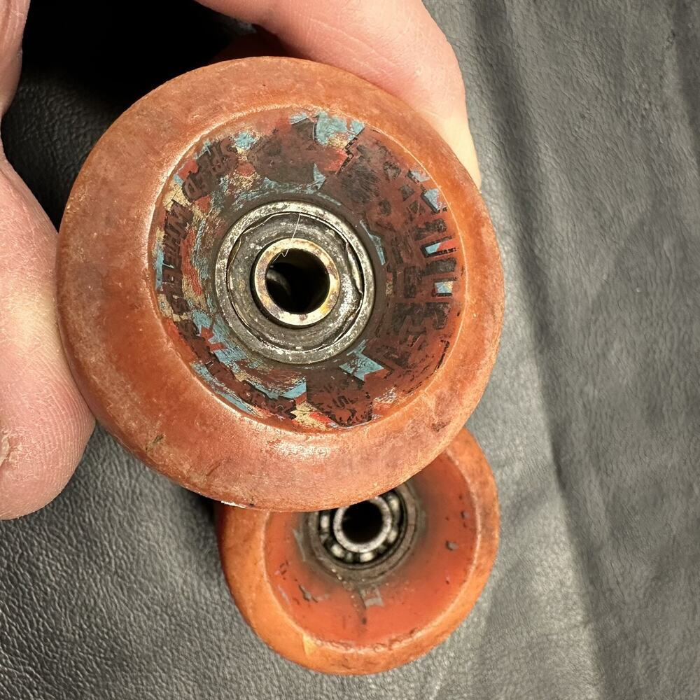 2 Vintage 80s Santa Cruz Bullet Skateboard Speed Wheels 92a Roskopp Jessee